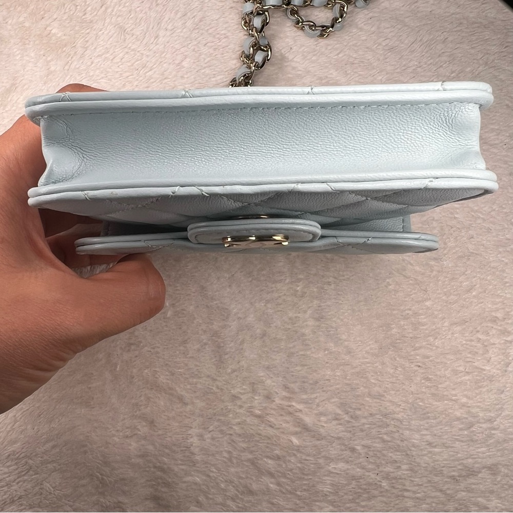 CHANEL 21K Lambskin Light Blue Quilted Flap Coin Purse with chain - Picture 6 of 9